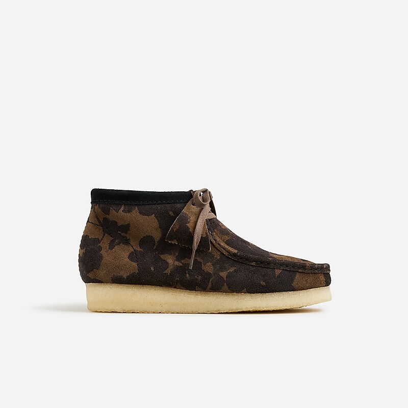 J.Crew Clarks® Originals Wallabee® boots in suede Khaki Floral Sale | 24AEWPCTU